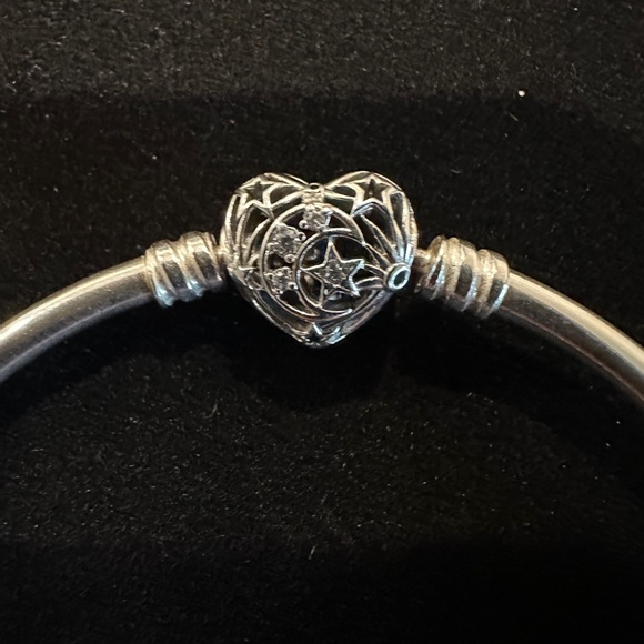 Pandora sterling silver celestial hearts bangle clasp bracelet. - Picture 3 of 6